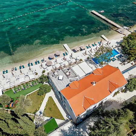 All'Oro Njivice Exteriör bild