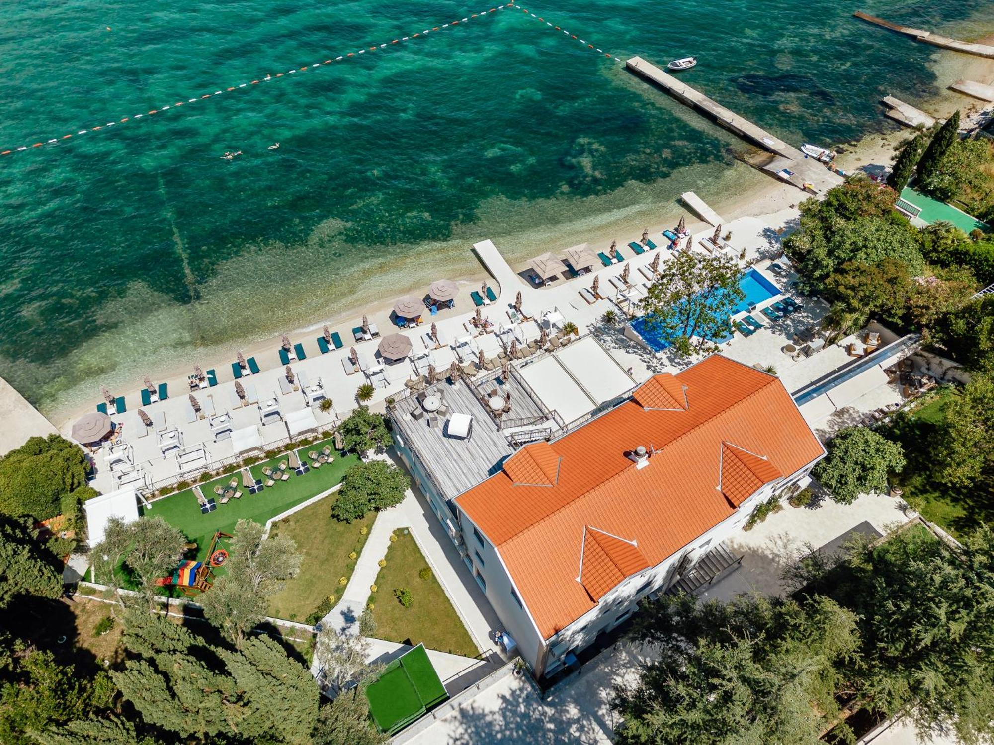 All'Oro Njivice Exteriör bild
