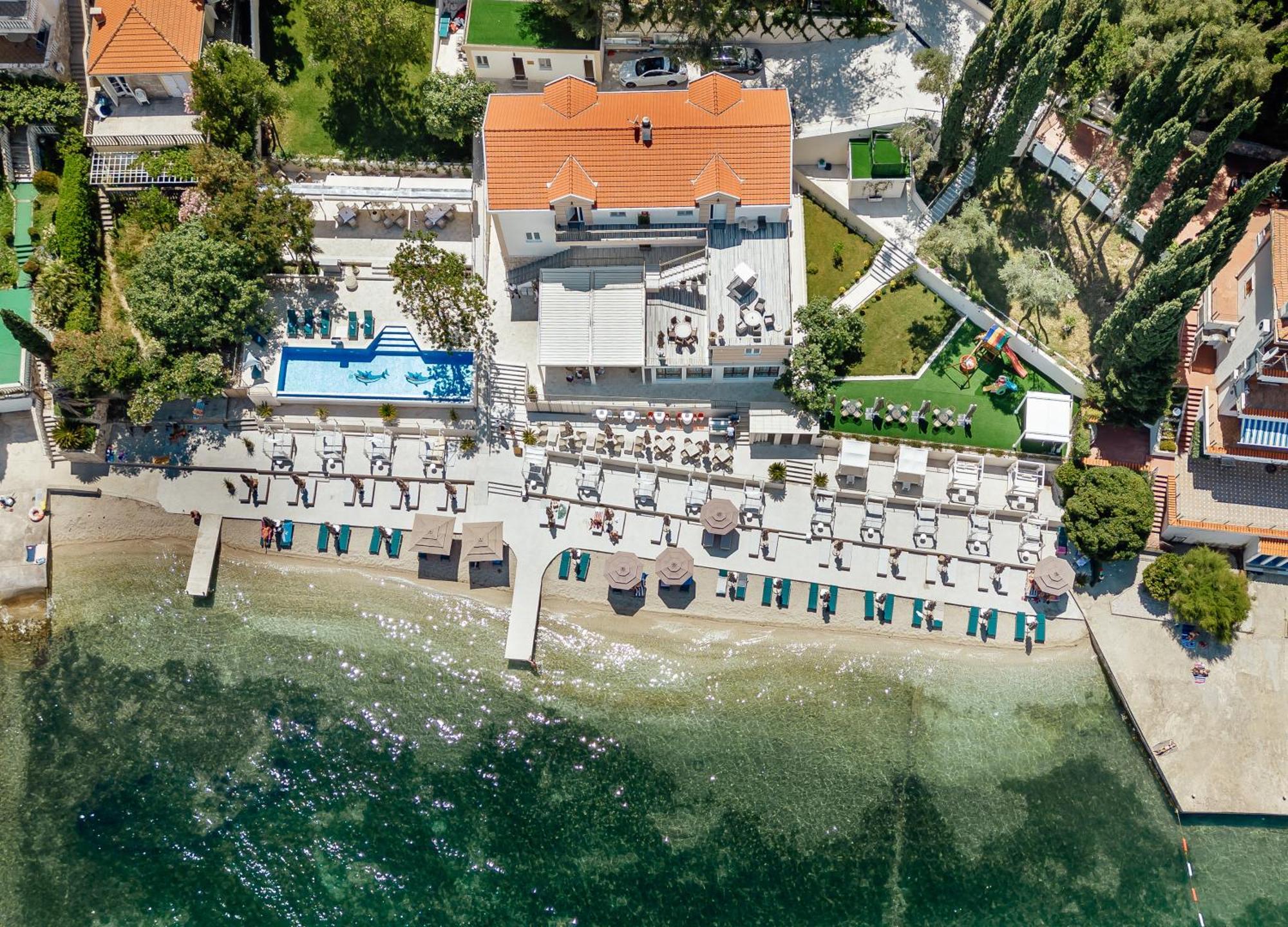 All'Oro Njivice Exteriör bild